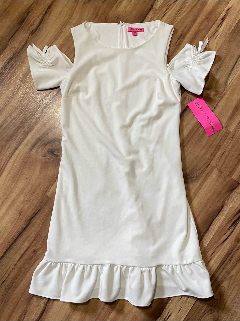 NWT Betsey Johnson Ivory Cold Shoulder Mini Dress Ruffle Hem Sz 8